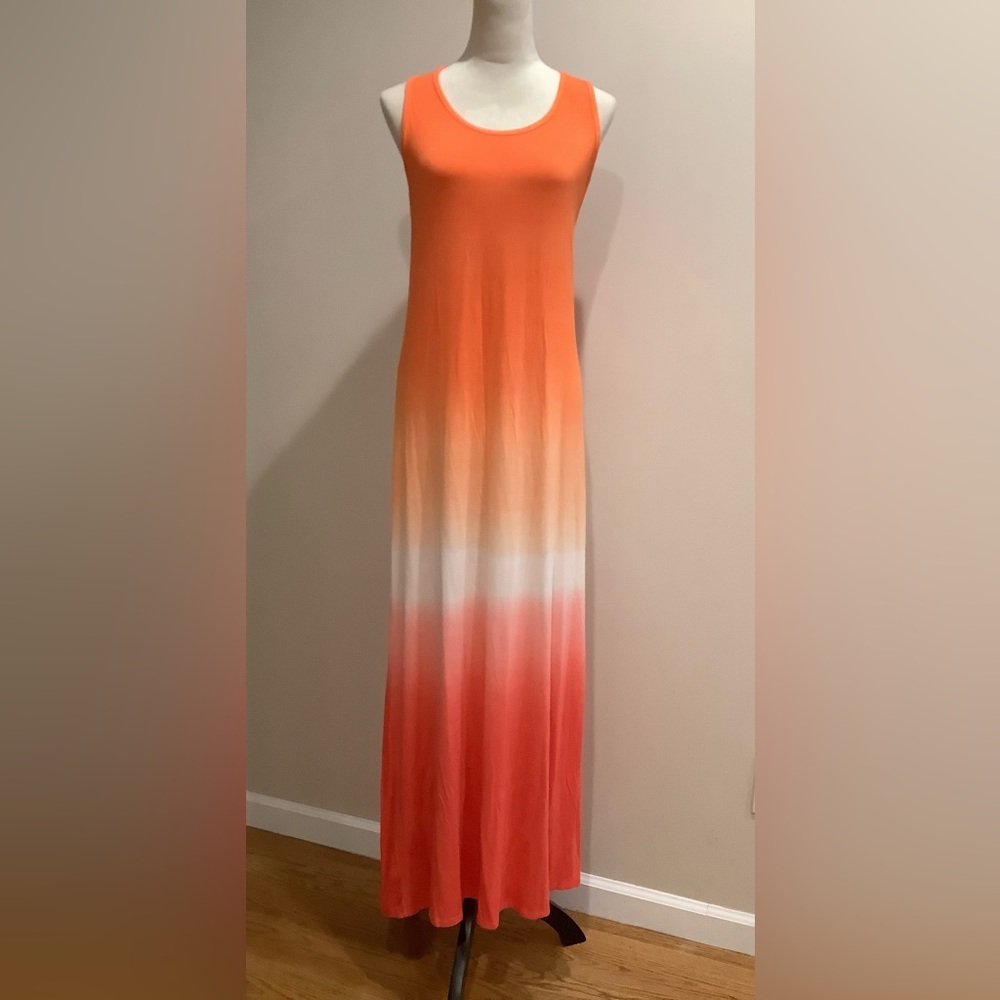 Sandiva Sleeveless Ombre Knit Maxi Dress - Orange and White Size S